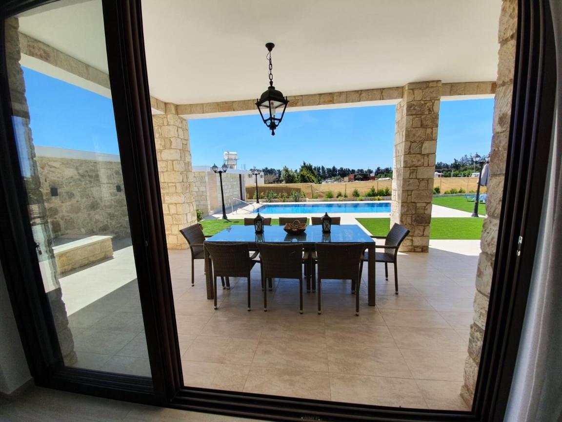 Villa Yermanina Geroskipou Bagian luar foto