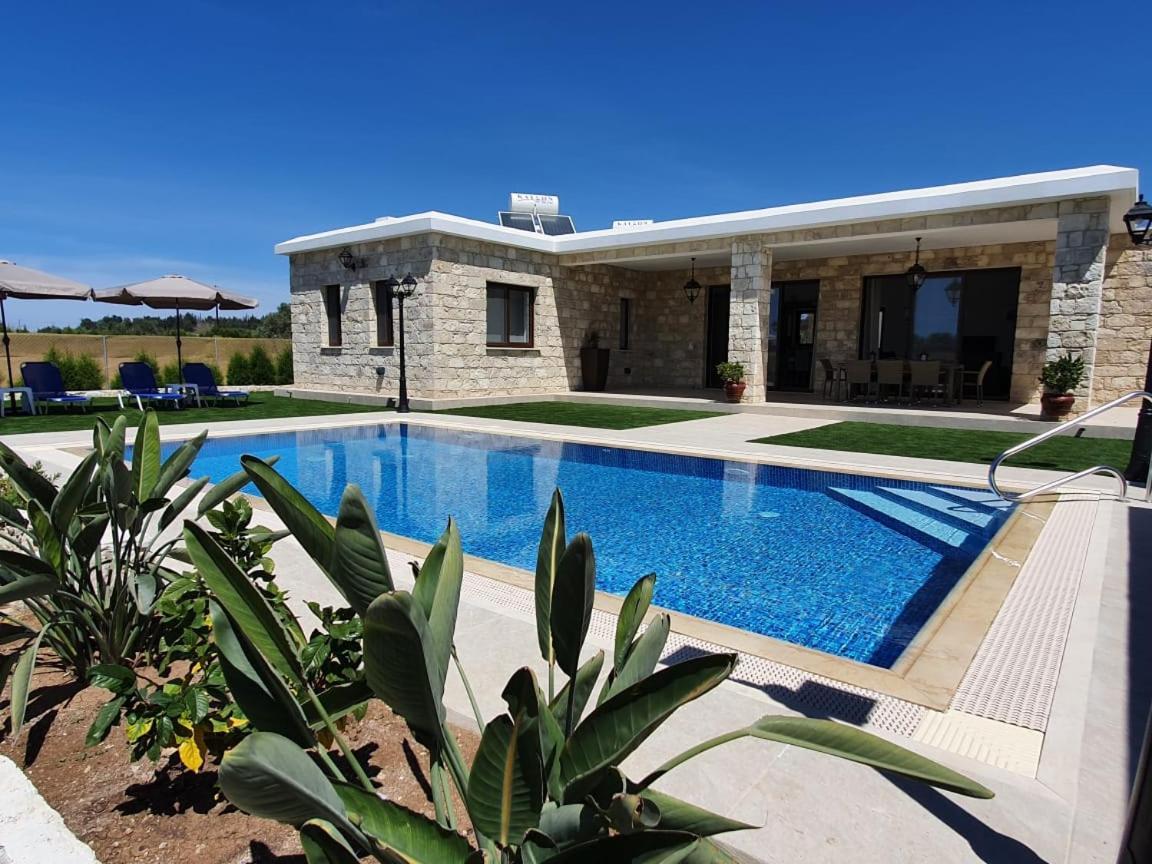 Villa Yermanina Geroskipou Bagian luar foto