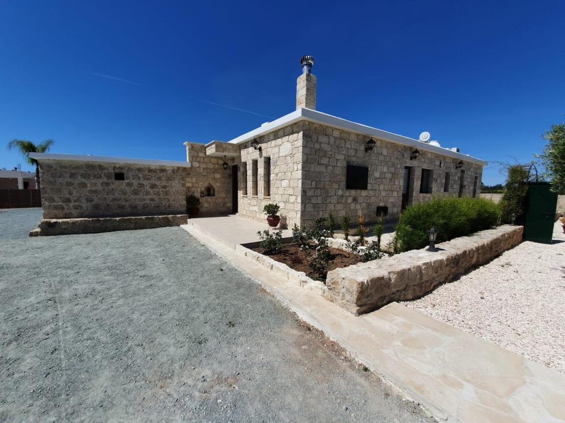 Villa Yermanina Geroskipou Bagian luar foto