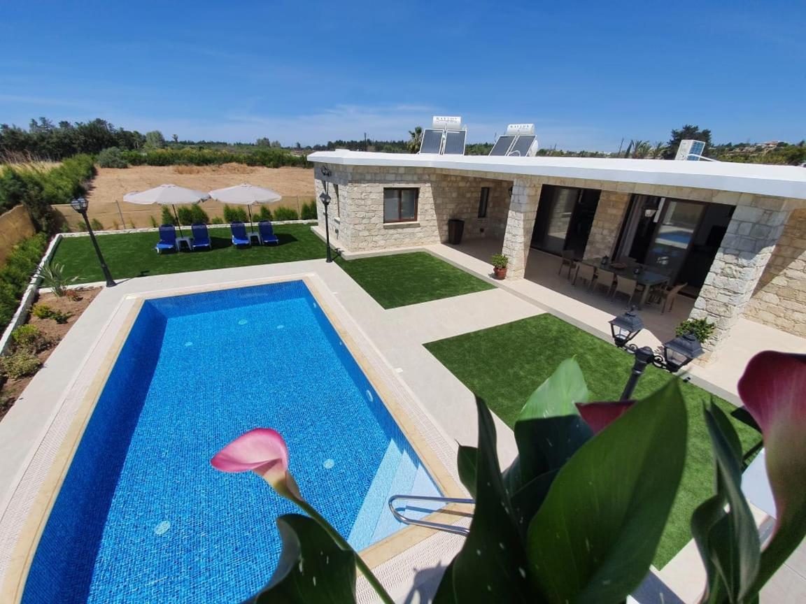 Villa Yermanina Geroskipou Bagian luar foto