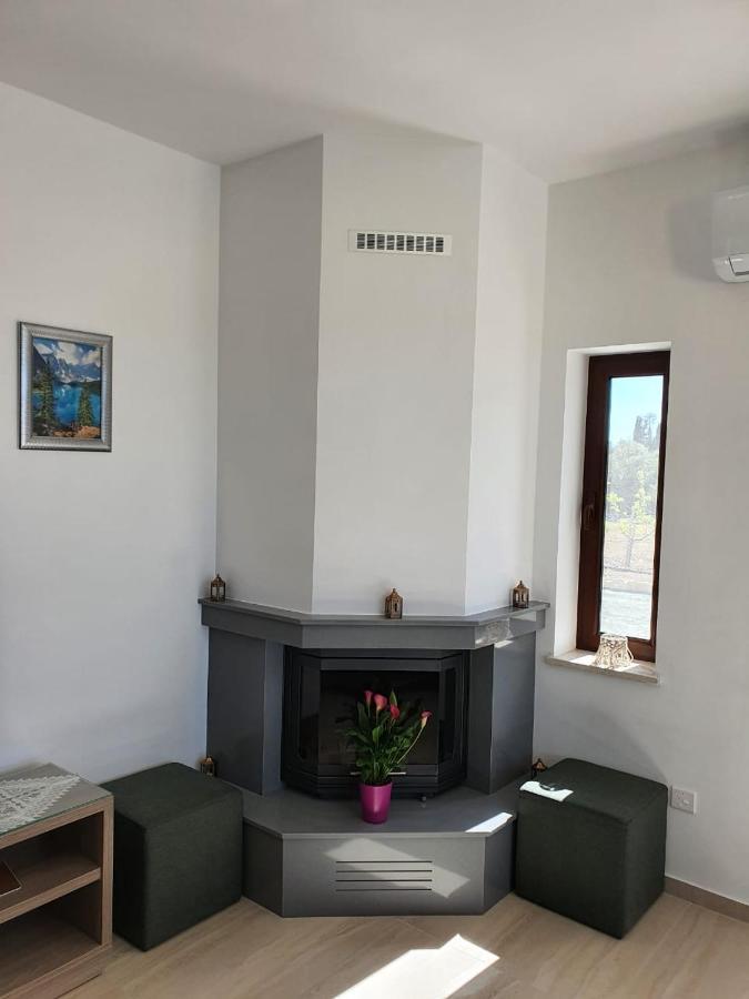 Villa Yermanina Geroskipou Bagian luar foto