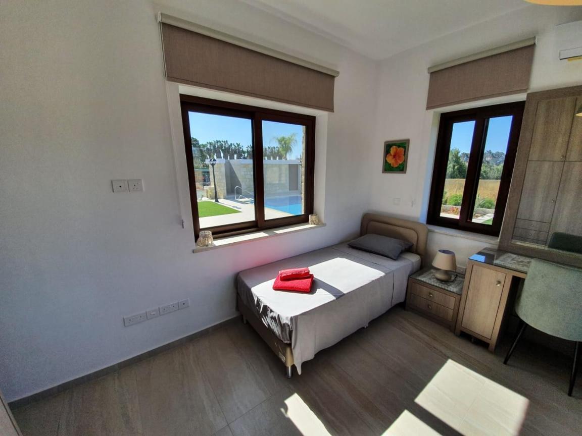 Villa Yermanina Geroskipou Bagian luar foto